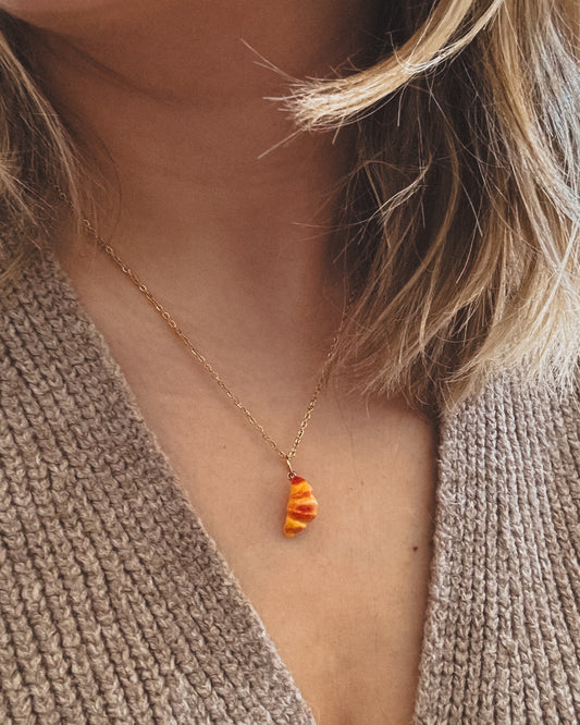 Croissant Stainless steel delicate necklace