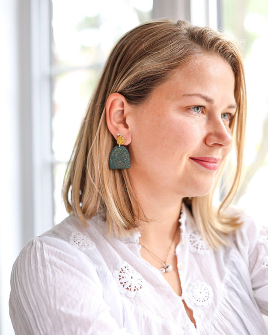 Emerald green earrings with gold sparkles, Handmade jewelry gift - Ollijewelry