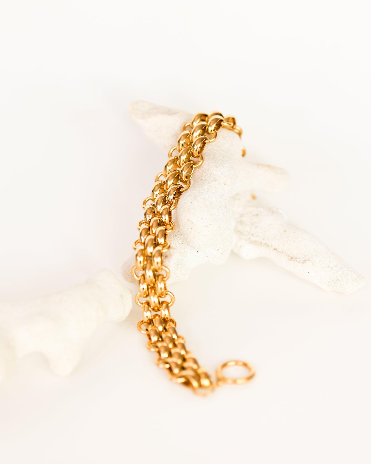 Gold Plated Chunky Toggle Link Chain Bracelet in Stainless Steel - Ollijewelry