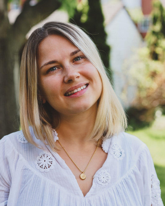 Trendy Tarnish-Free Stainless Steel Rope Chain Necklace with Cute Snail Pendant - Ollijewelry