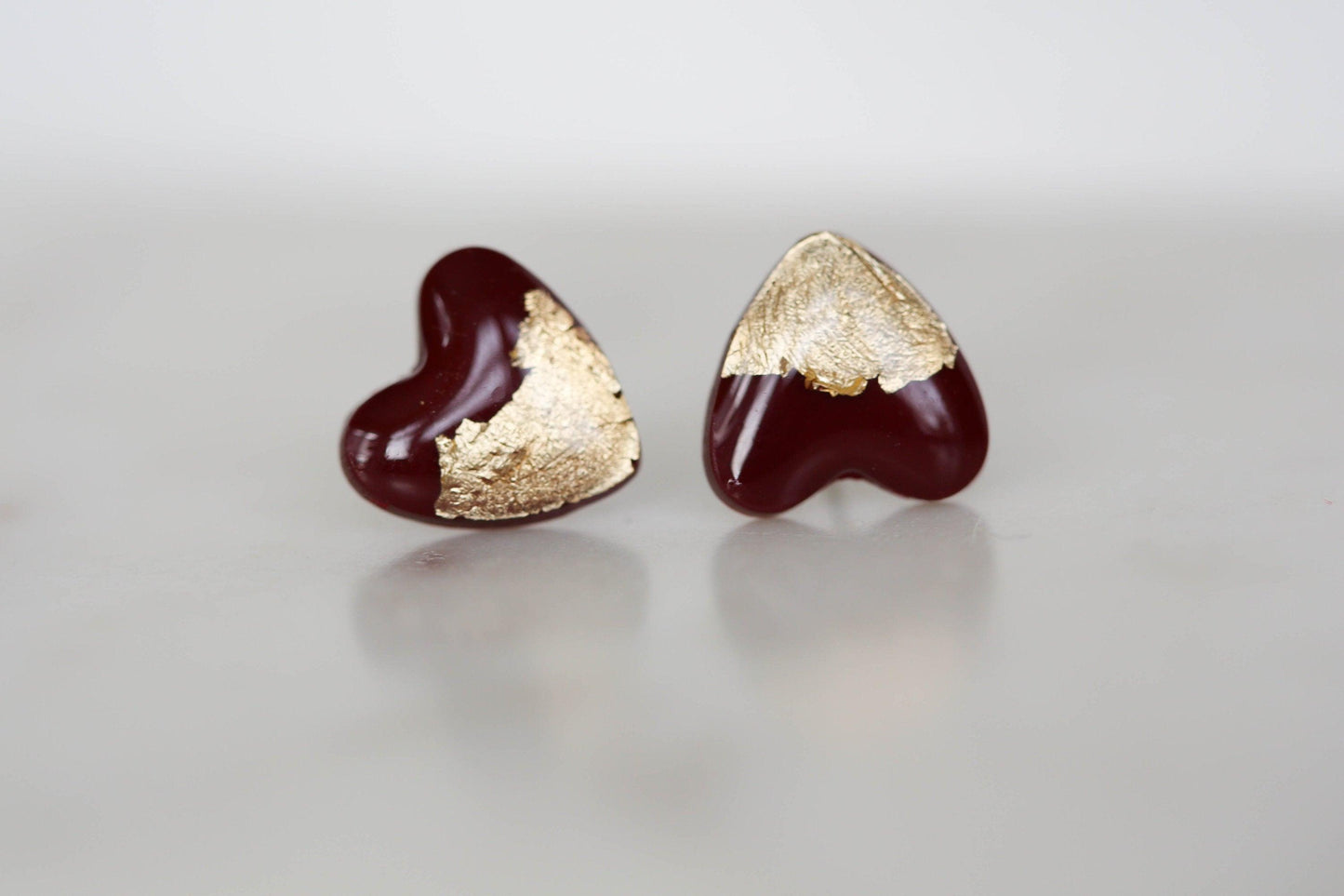 Burgundy heart stud earrings - Ollijewelry