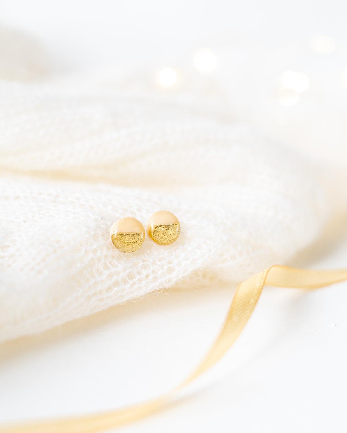 Champagne gold studs - Ollijewelry