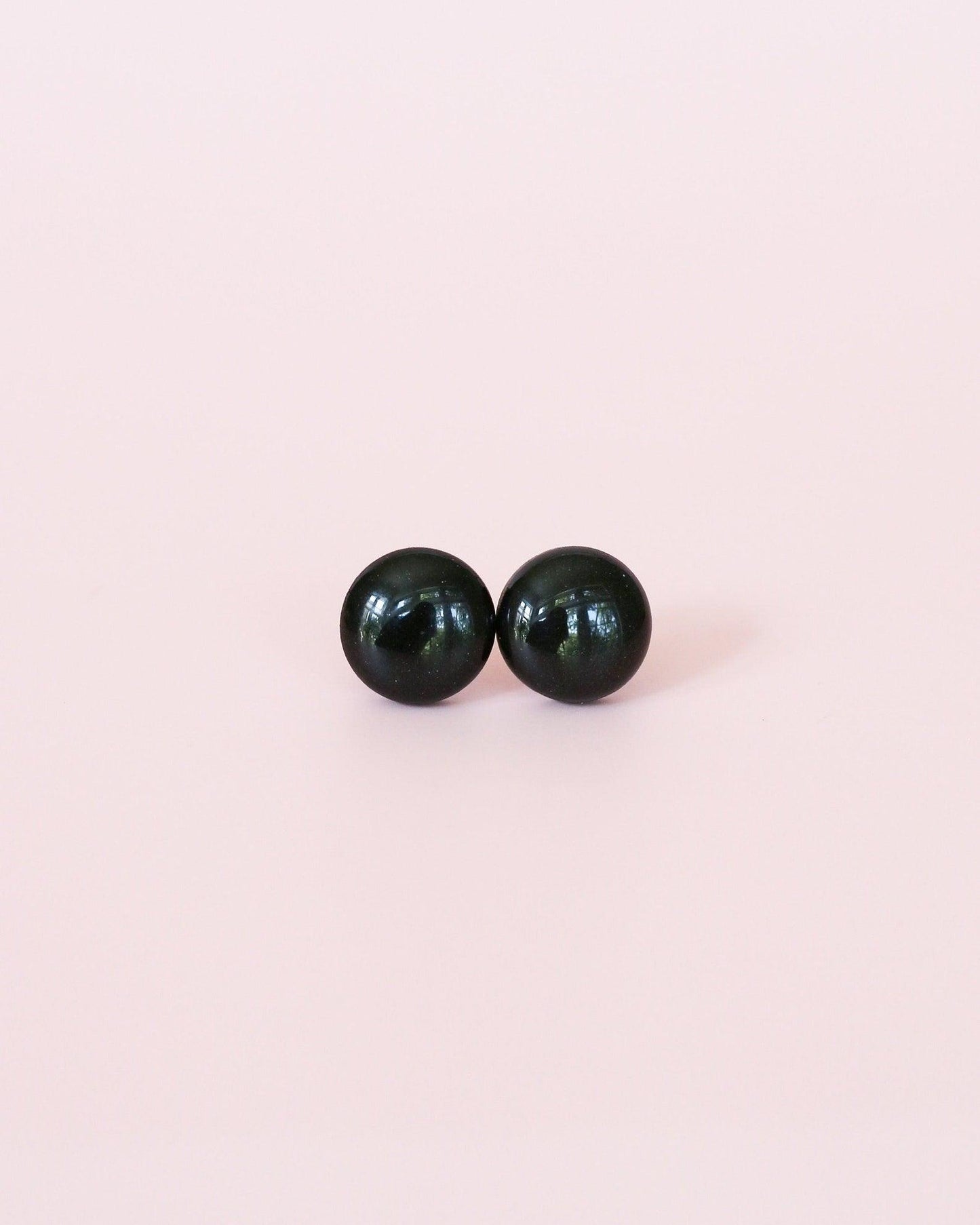 Simple black round studs for sensitive ears - Ollijewelry