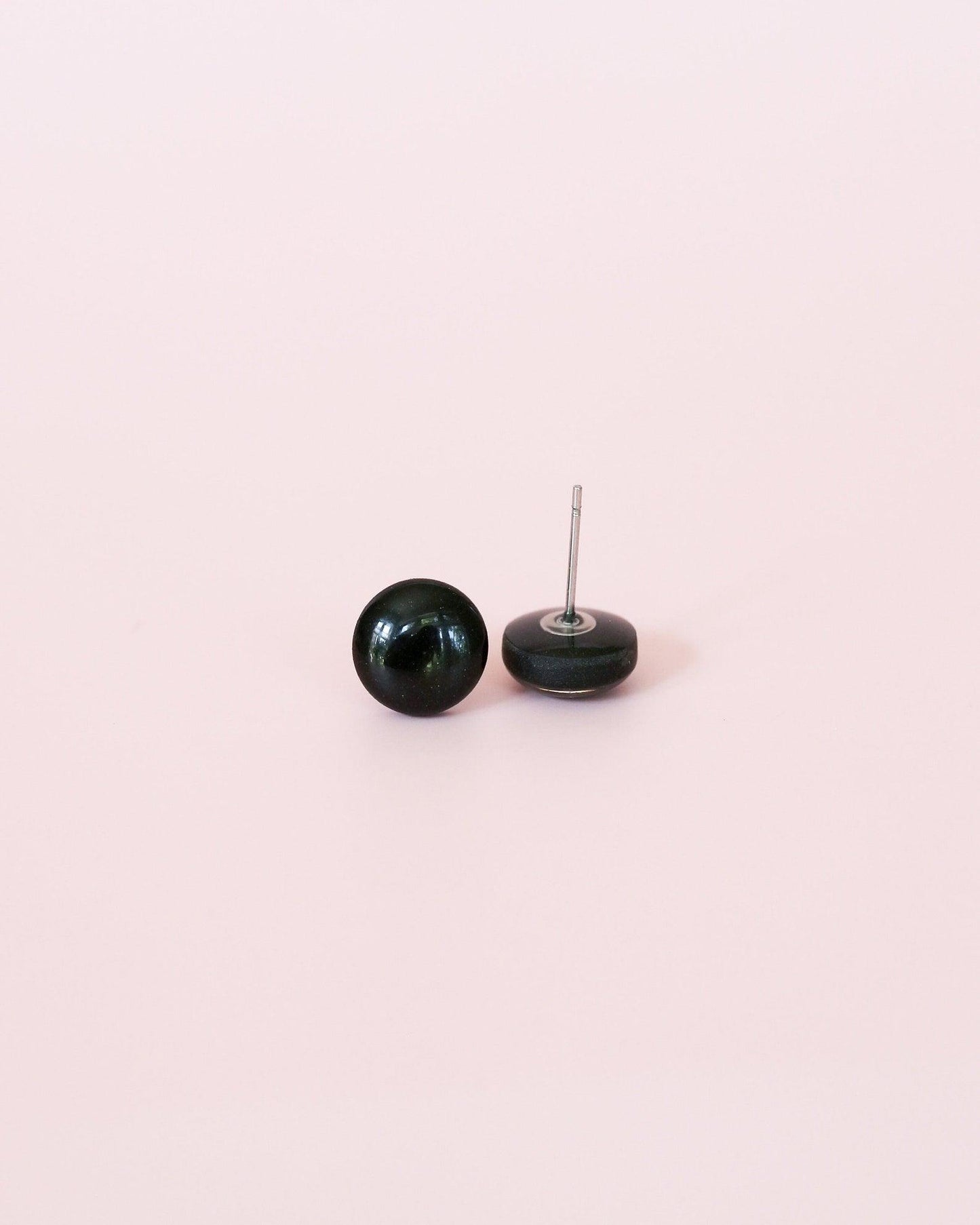 Simple black round studs for sensitive ears - Ollijewelry