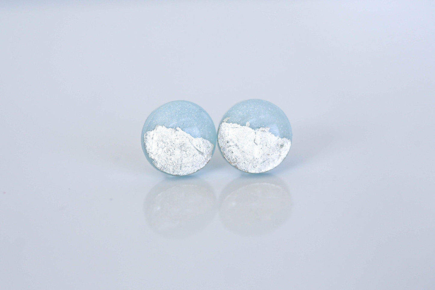 Sky blue stud earrings - Ollijewelry