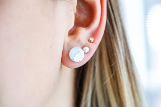 Sky blue stud earrings - Ollijewelry