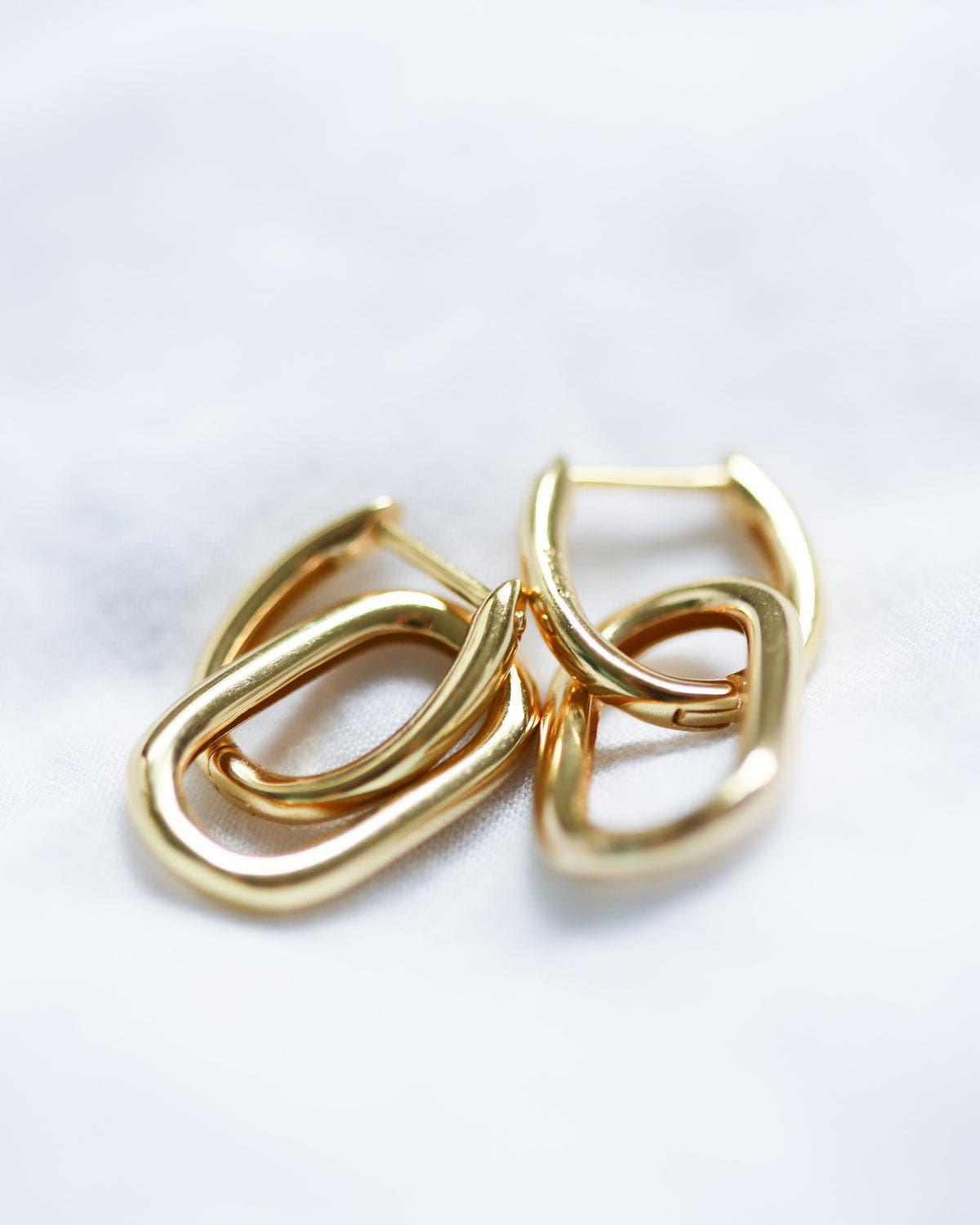The Ella earrings made in gold - Ollijewelry