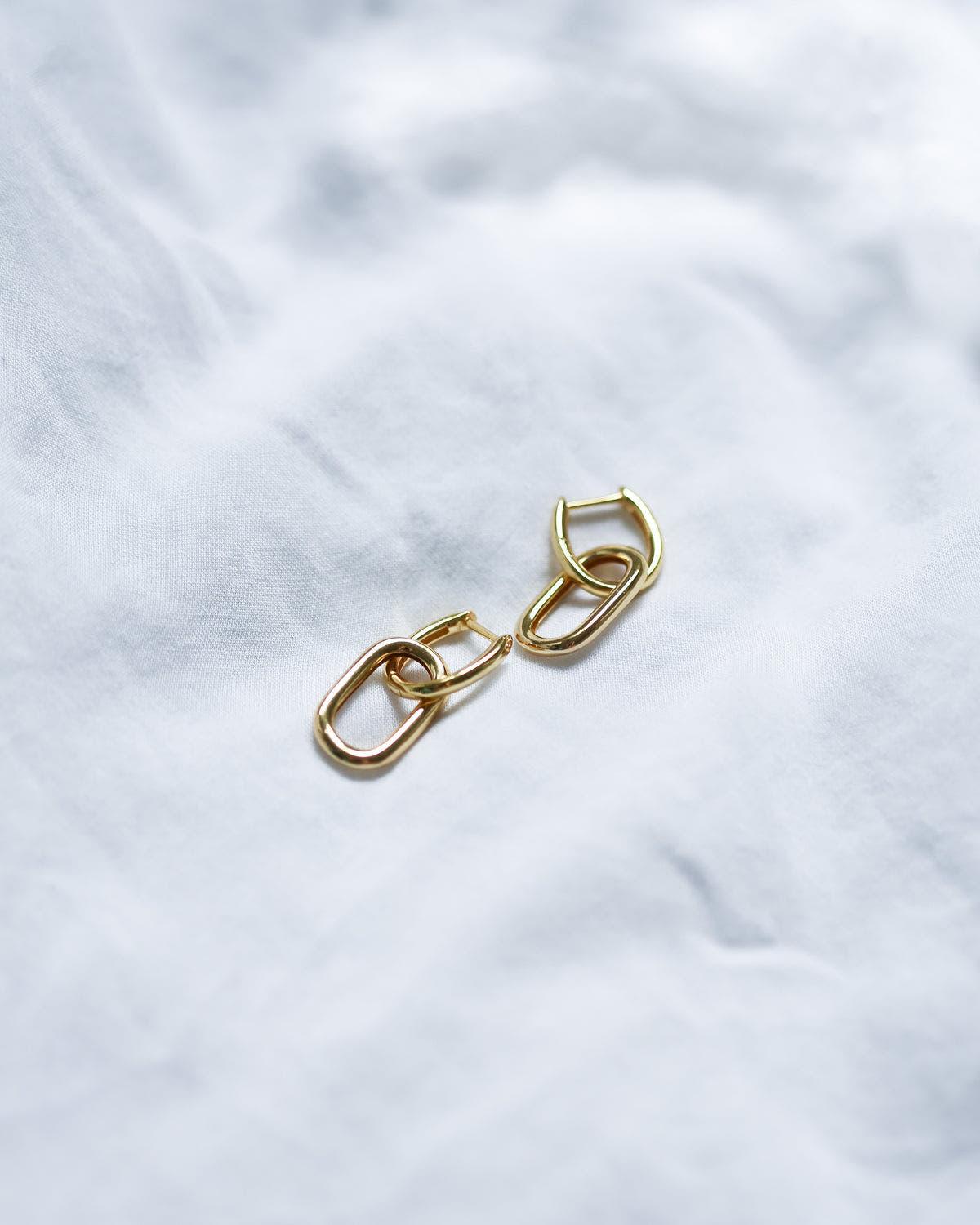 The Ella earrings made in gold - Ollijewelry