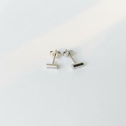 Bar stud earrings in 925 sterling silver