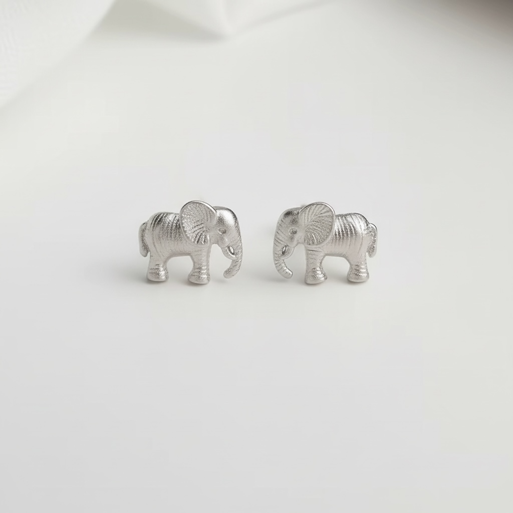 Elephant stud earrings in 925 sterling silver