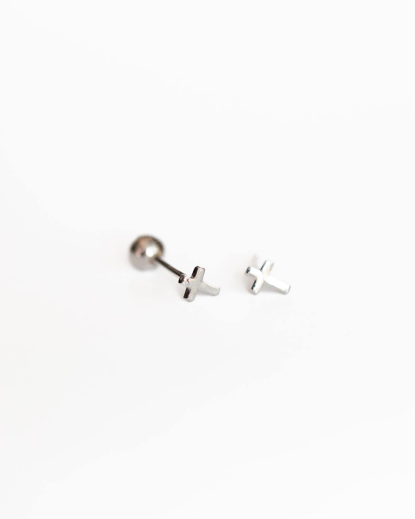 Screw back cross stud earrings in 925 sterling silver