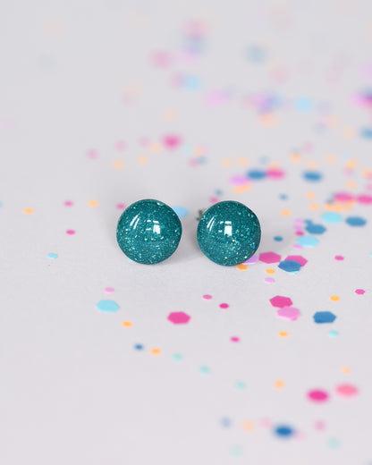 Green stud earrings with stellar glitter 8mm - Handmade jewelry