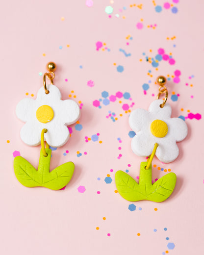 Daisy flower dangle earrings - Handmade jewelry