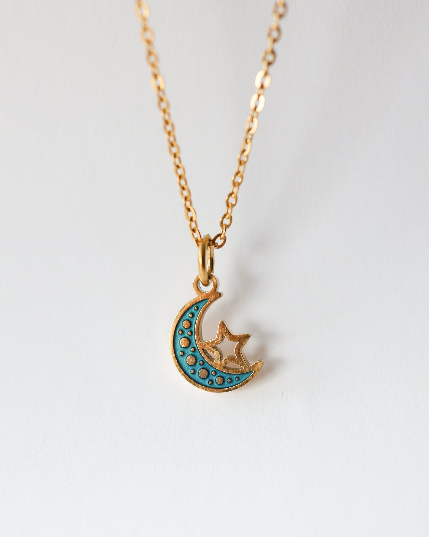 Celestial Moon & Star Necklace – 18k Gold Plated Stainless Steel