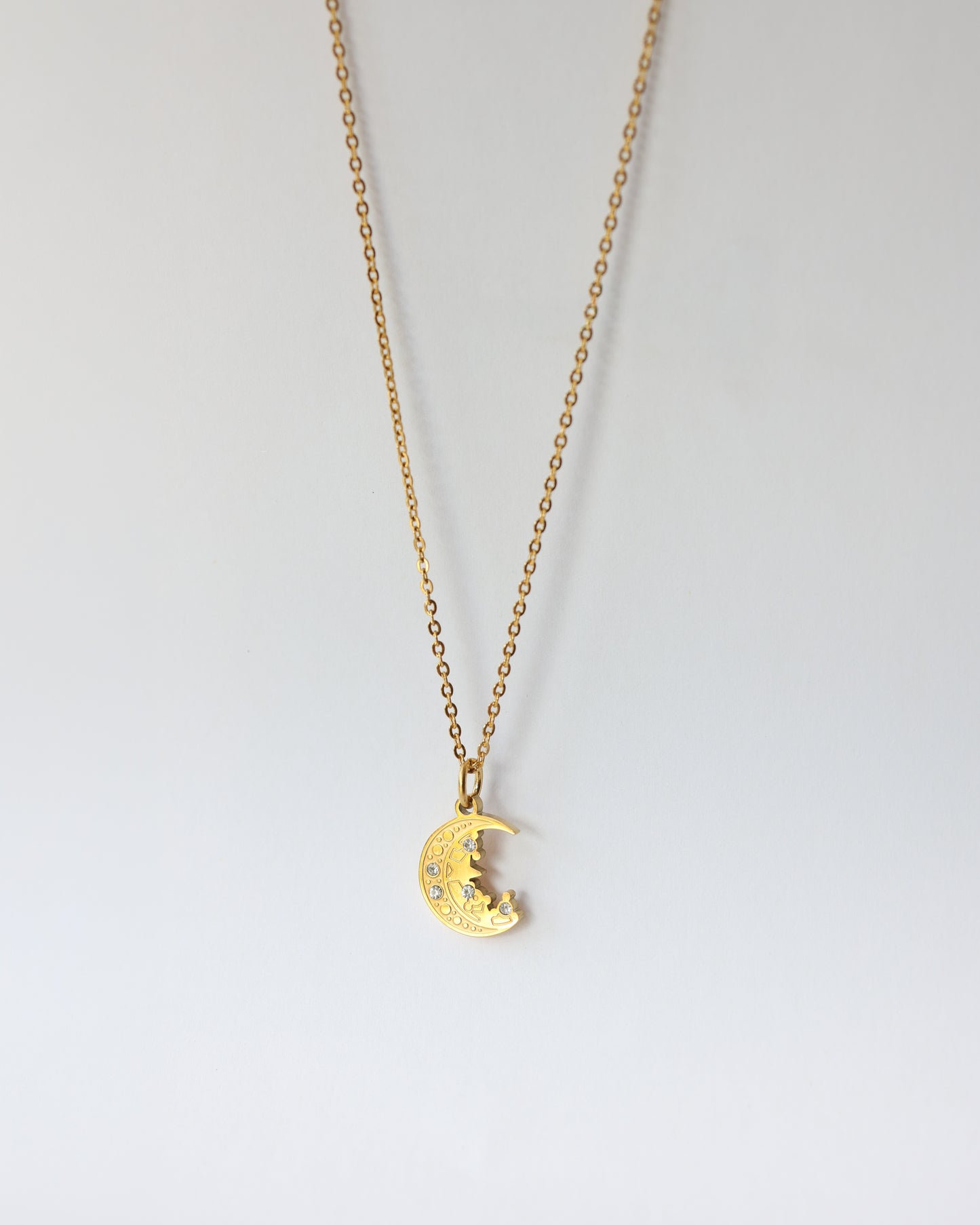 18K Gold Plated Stainless Steel Half Moon Necklace – Celestial Crescent Moon Pendant