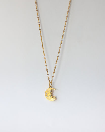 18K Gold Plated Stainless Steel Half Moon Necklace – Celestial Crescent Moon Pendant