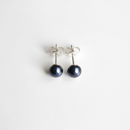Dark grey smokey pearl earrings silver studs