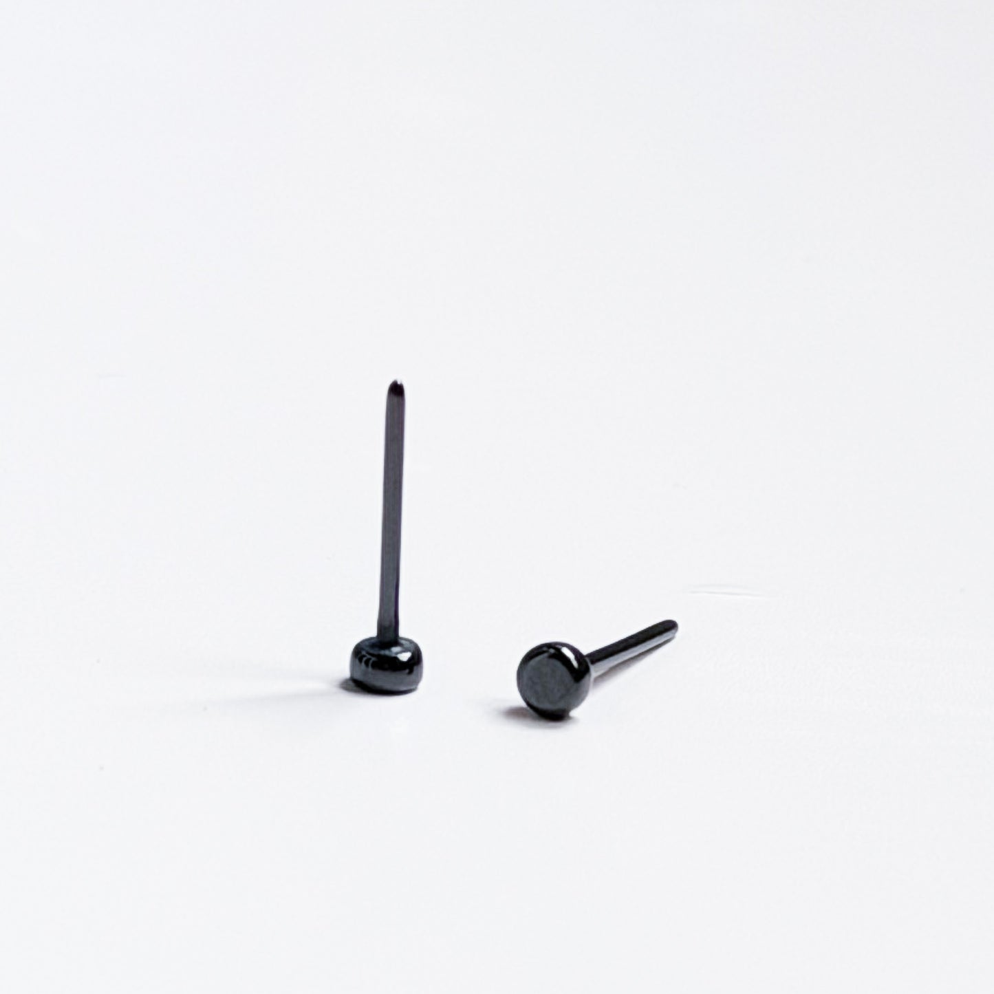 Super tiny studs - Bio ceramic