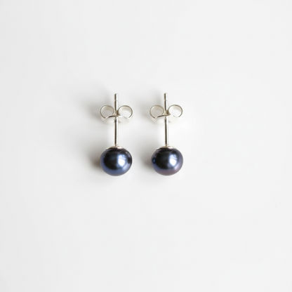 Dark grey smokey pearl earrings silver studs