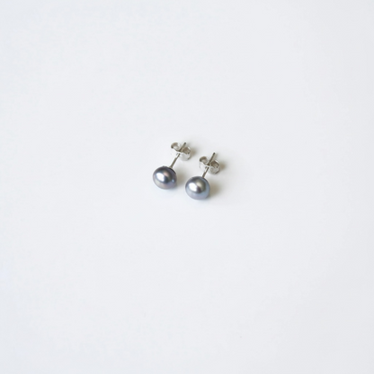 Grey pearl stud earrings
