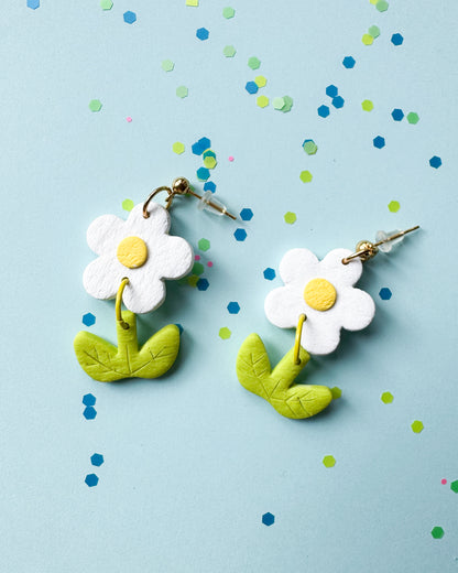 Daisy flower dangle earrings - Handmade jewelry