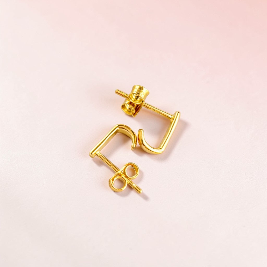 Petites boucles d'oreilles créoles en vermeil