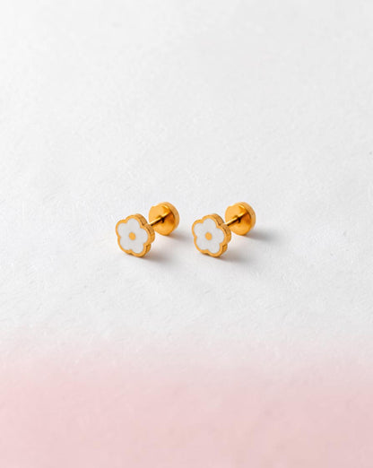White flower flat back studs