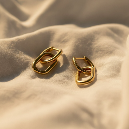 The Ella earrings made in 18k gold
