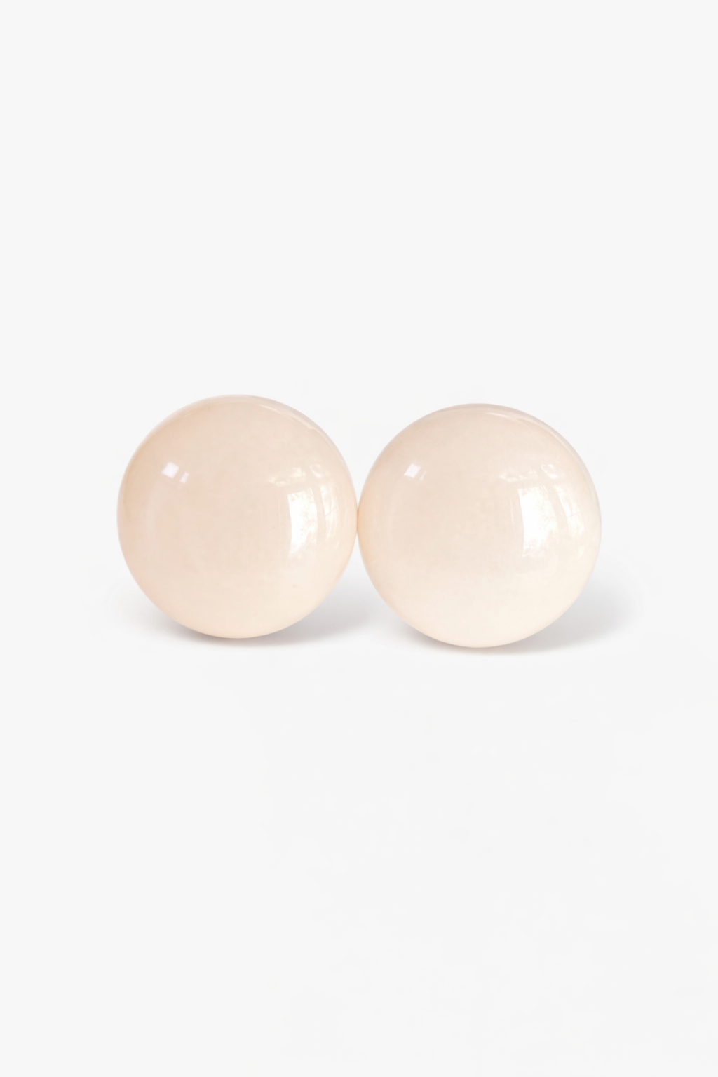 Boucles d'oreilles clous couleur champagne nude
