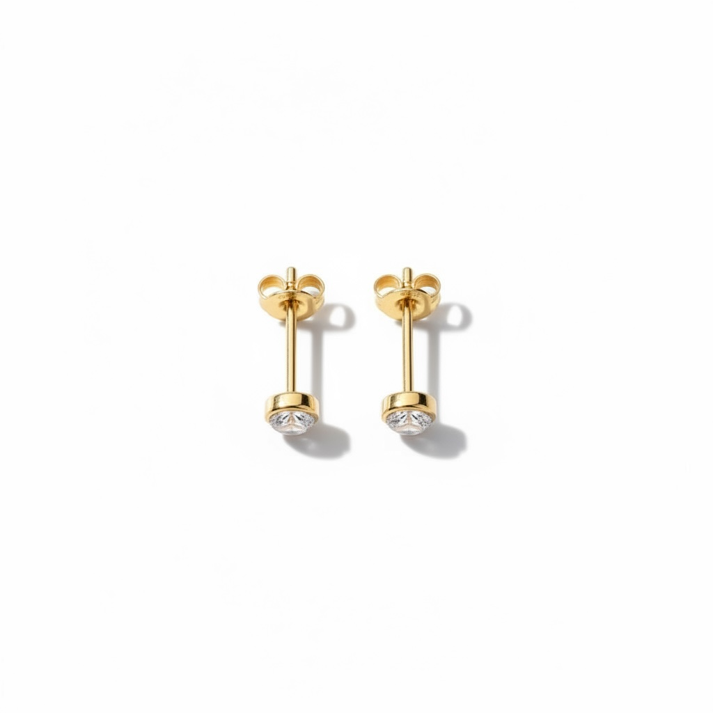 Gold minimalist stud earrings with mother of pearls
