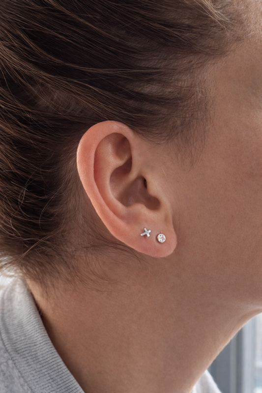 Delicate tiny cubic zirconia earrings in 925 sterling silver