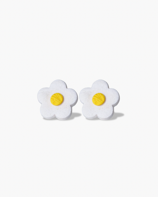 Daisy flower studs - Handmade jewelry