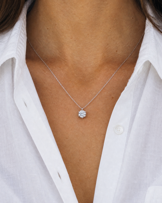 Collier en argent avec zircon solitaire de 8,5 mm