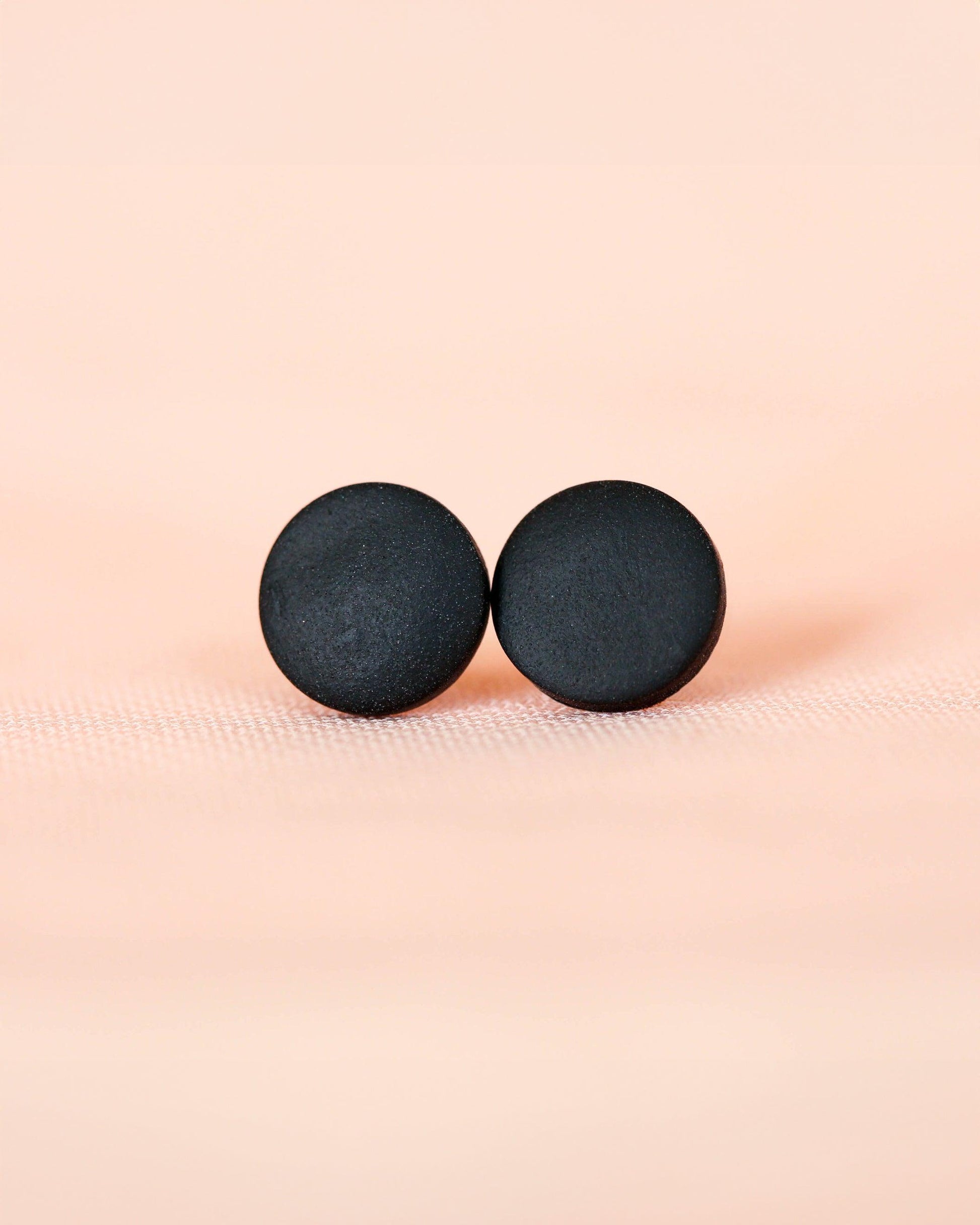 Black stud earrings perfect for those with sensitive skin - Ollijewelry