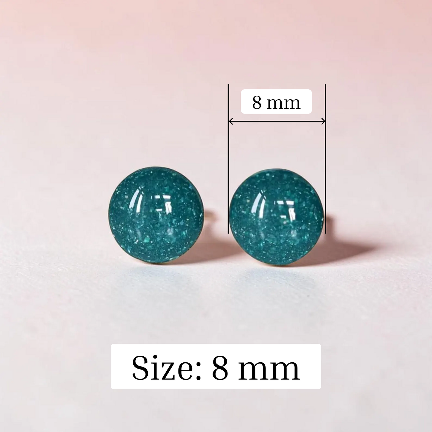 Boucles d'oreilles clous vertes à paillettes étoilées 8mm