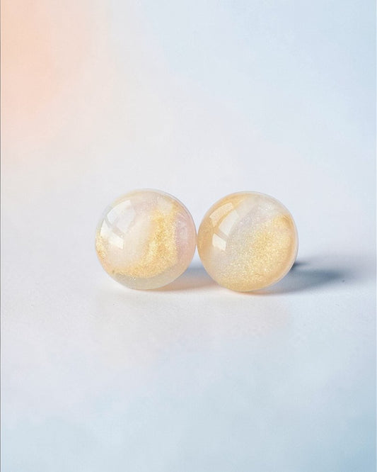 Boucles d'oreilles clous en perles délicates