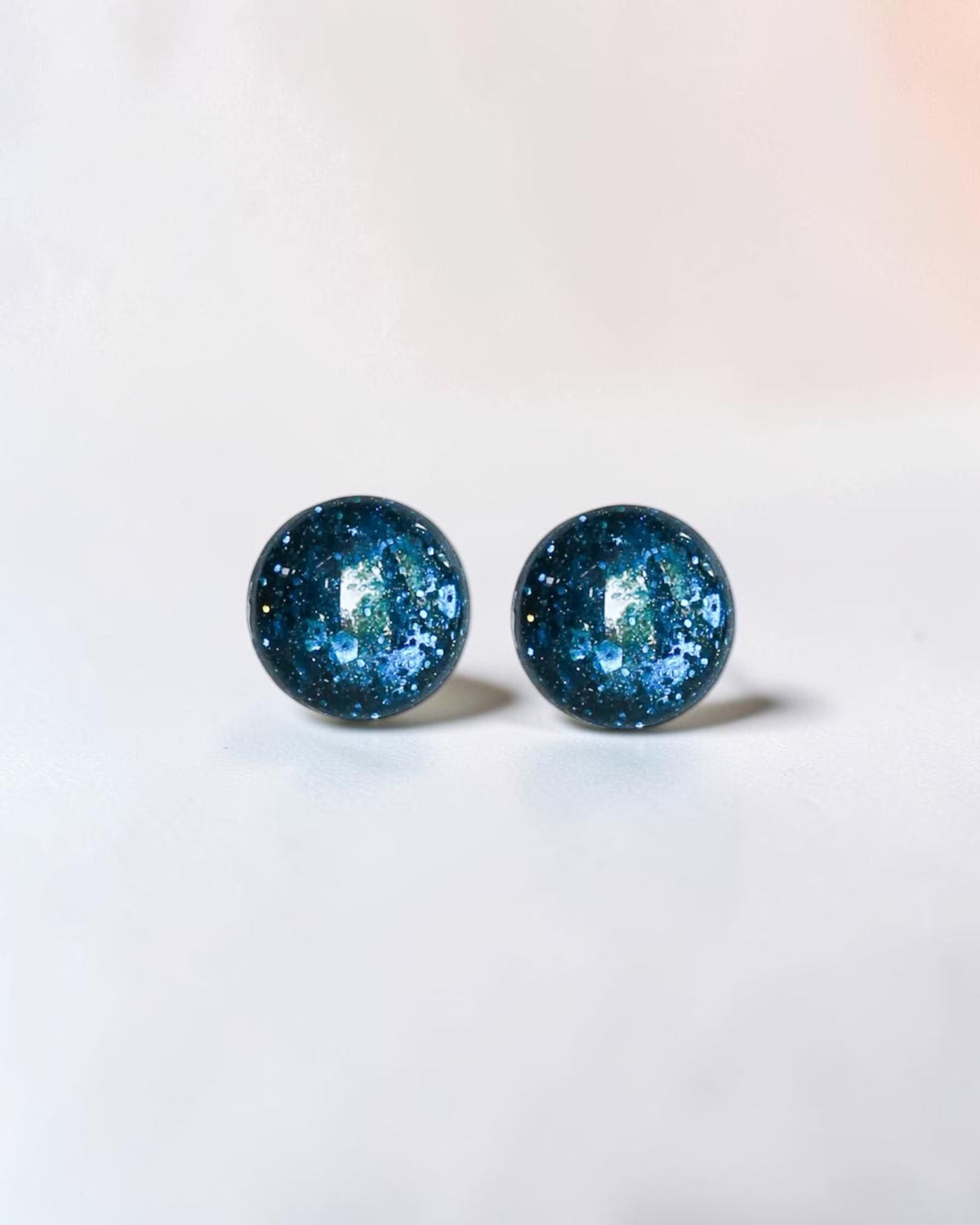 Boucles d'oreilles minimalistes à paillettes de 8mm