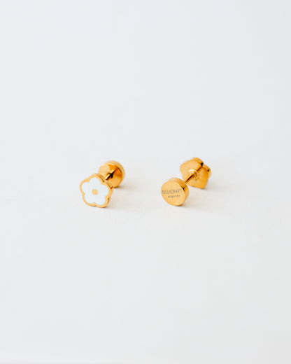 Ollijewelry white flower flat back stud earrings made of gold-tone surgical steel with secure screw back closure.