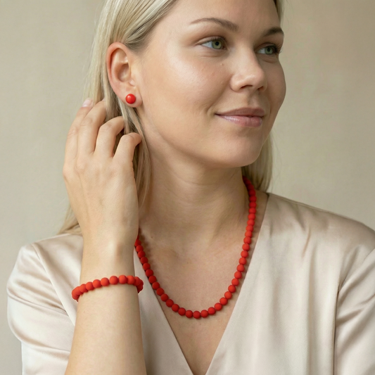 Set of red jewelry
