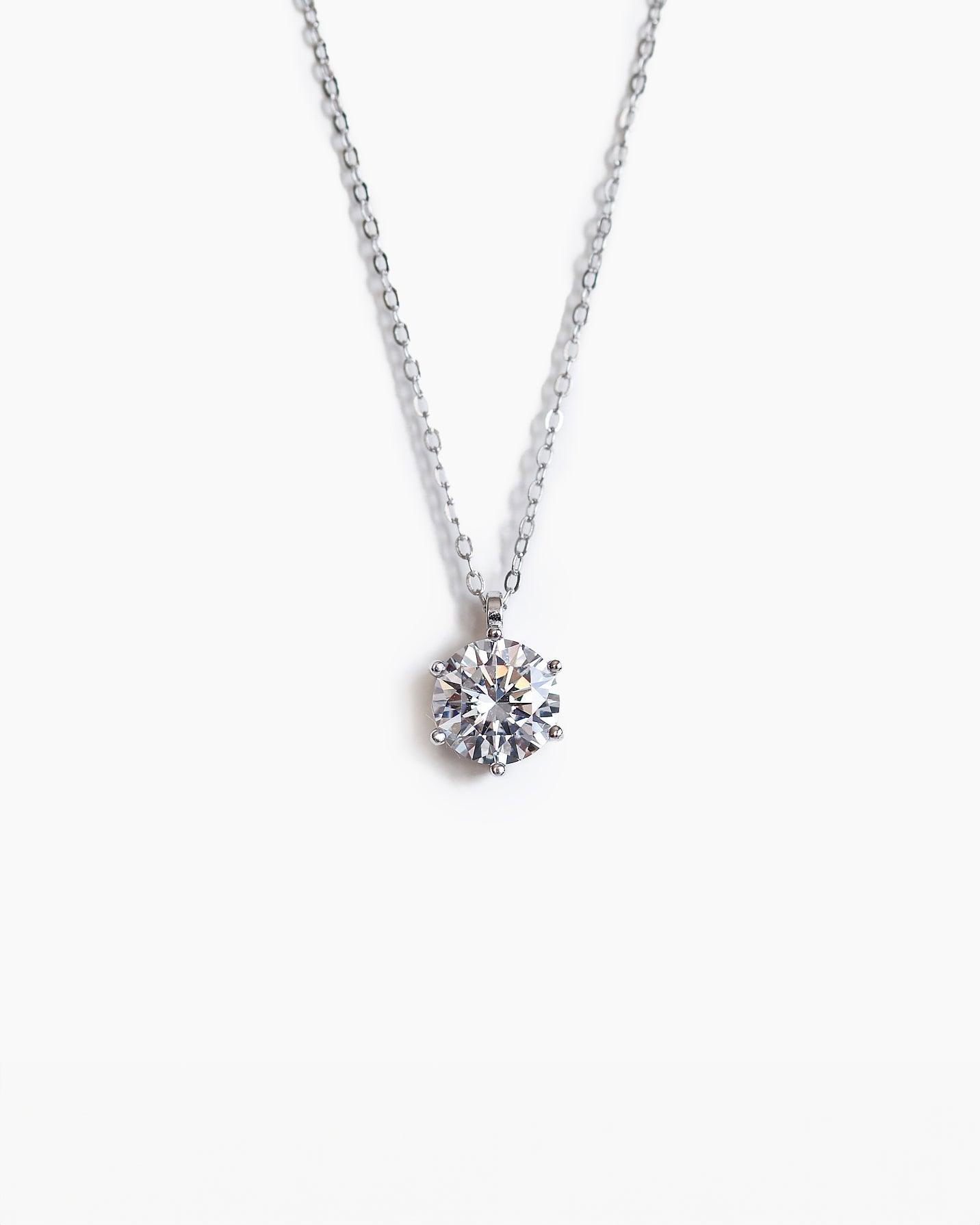 Silver necklace with 8.5mm solitaire zirconia - Ollijewelry