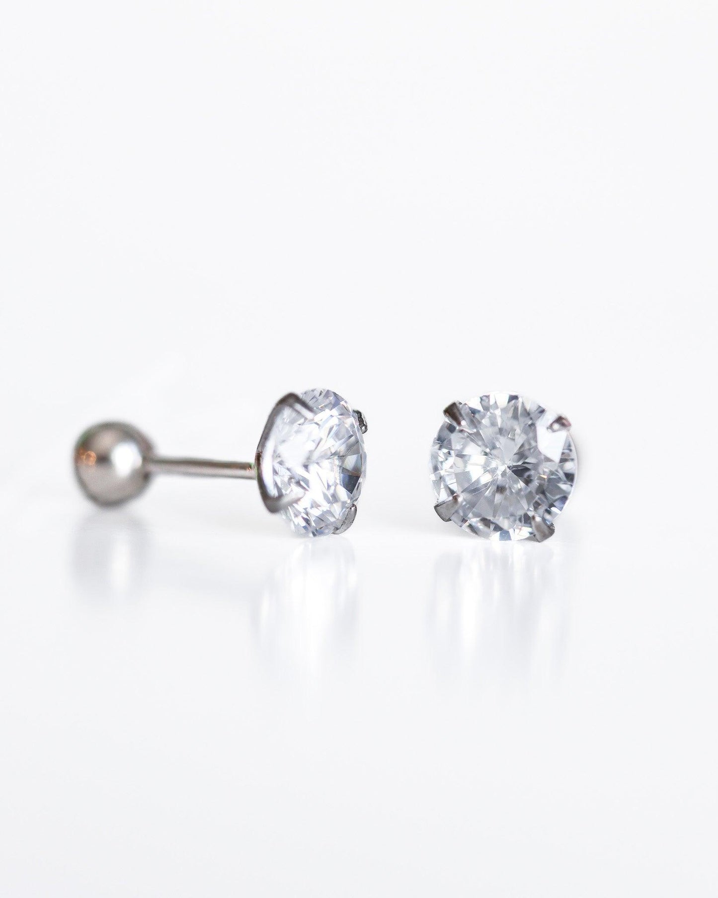 Stud Earrings with Cubic Zirconia in Sterling Silver with Screw ball backs - Ollijewelry