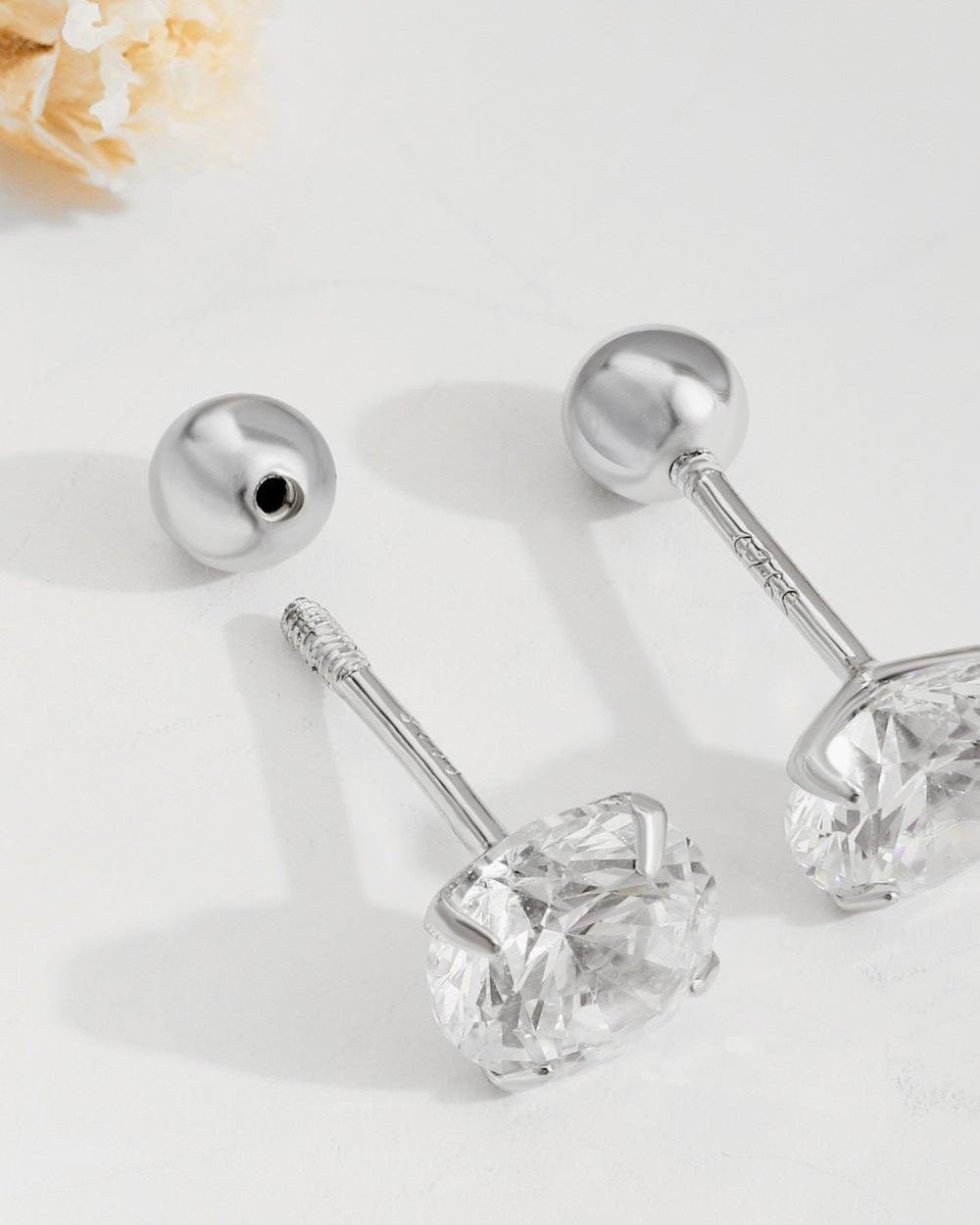 Stud Earrings with Cubic Zirconia in Sterling Silver with Screw ball backs - Ollijewelry