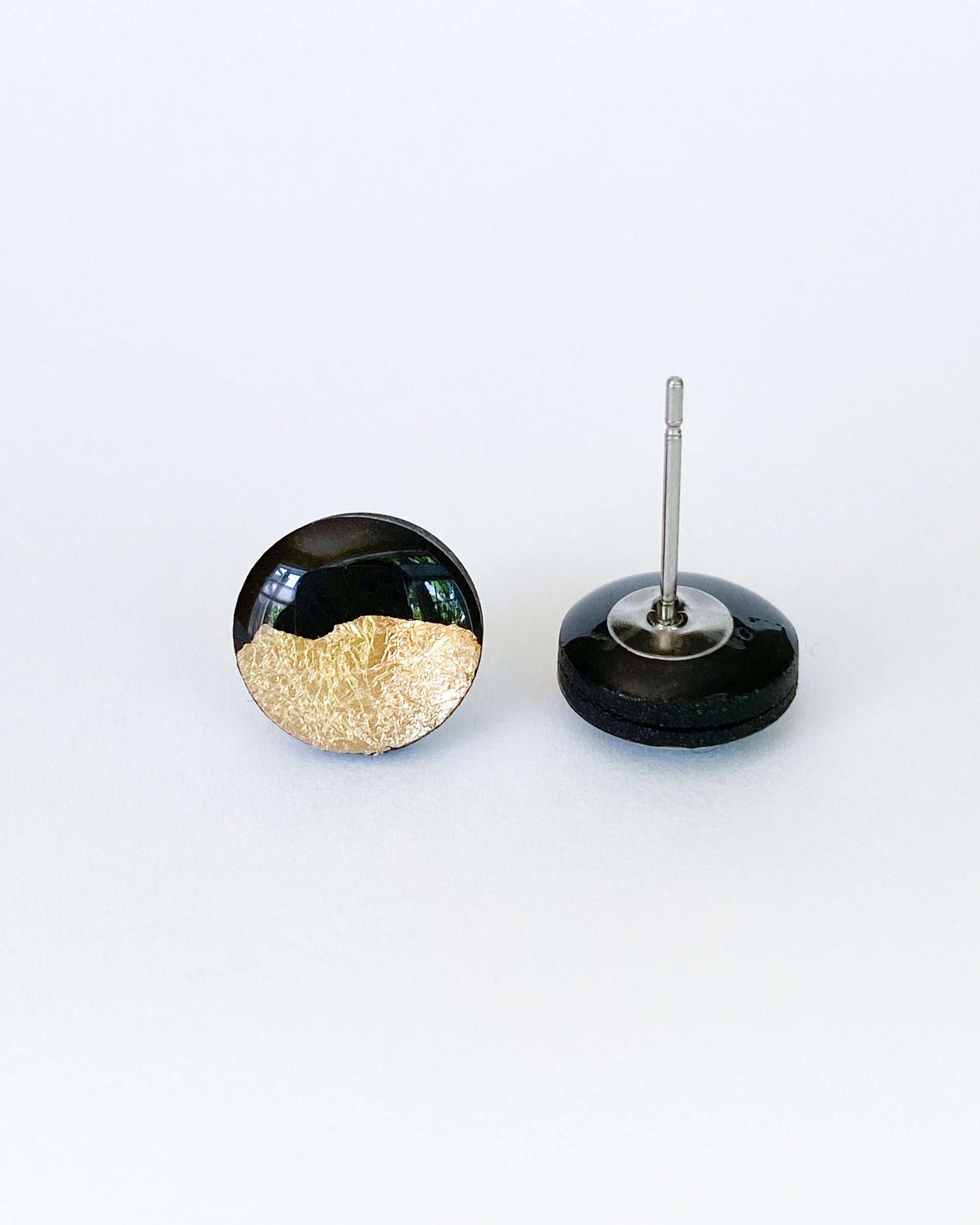 Black and gold stud earrings - Ollijewelry