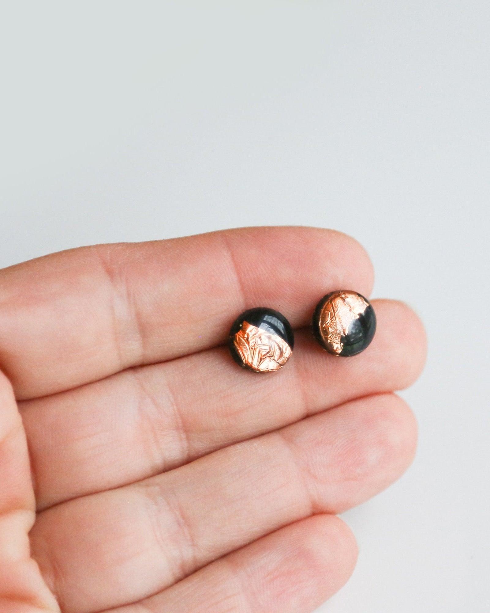 Black and rose gold stud earrings - Ollijewelry