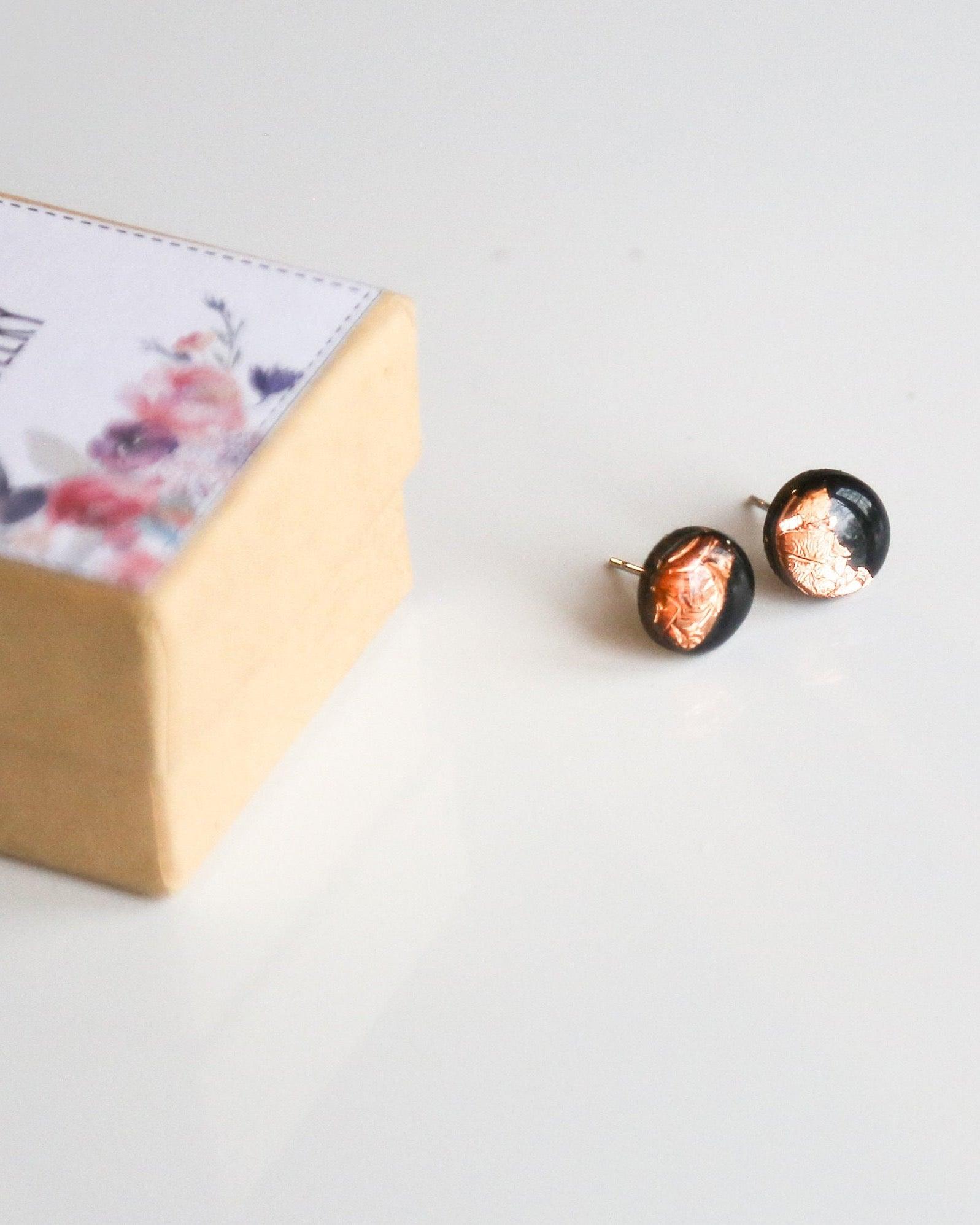 Black and rose gold stud earrings - Ollijewelry