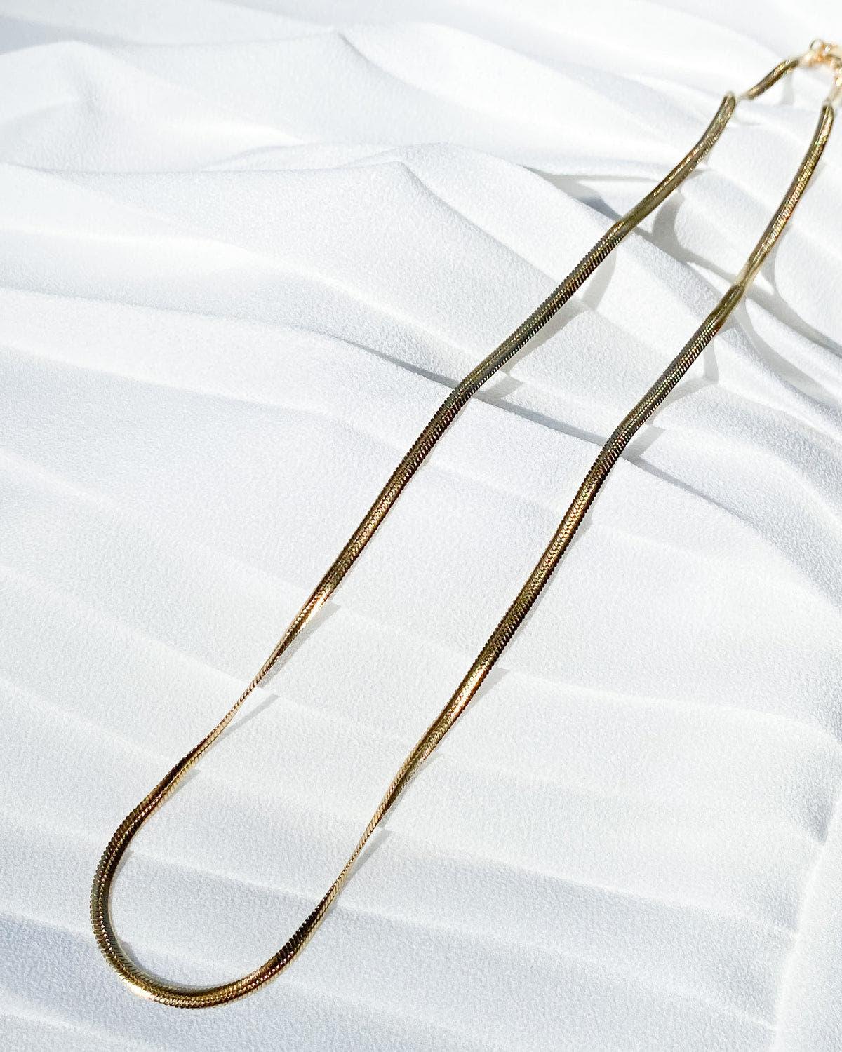 Bold Herringbone Chain Necklace in Stainless Steel - Ollijewelry