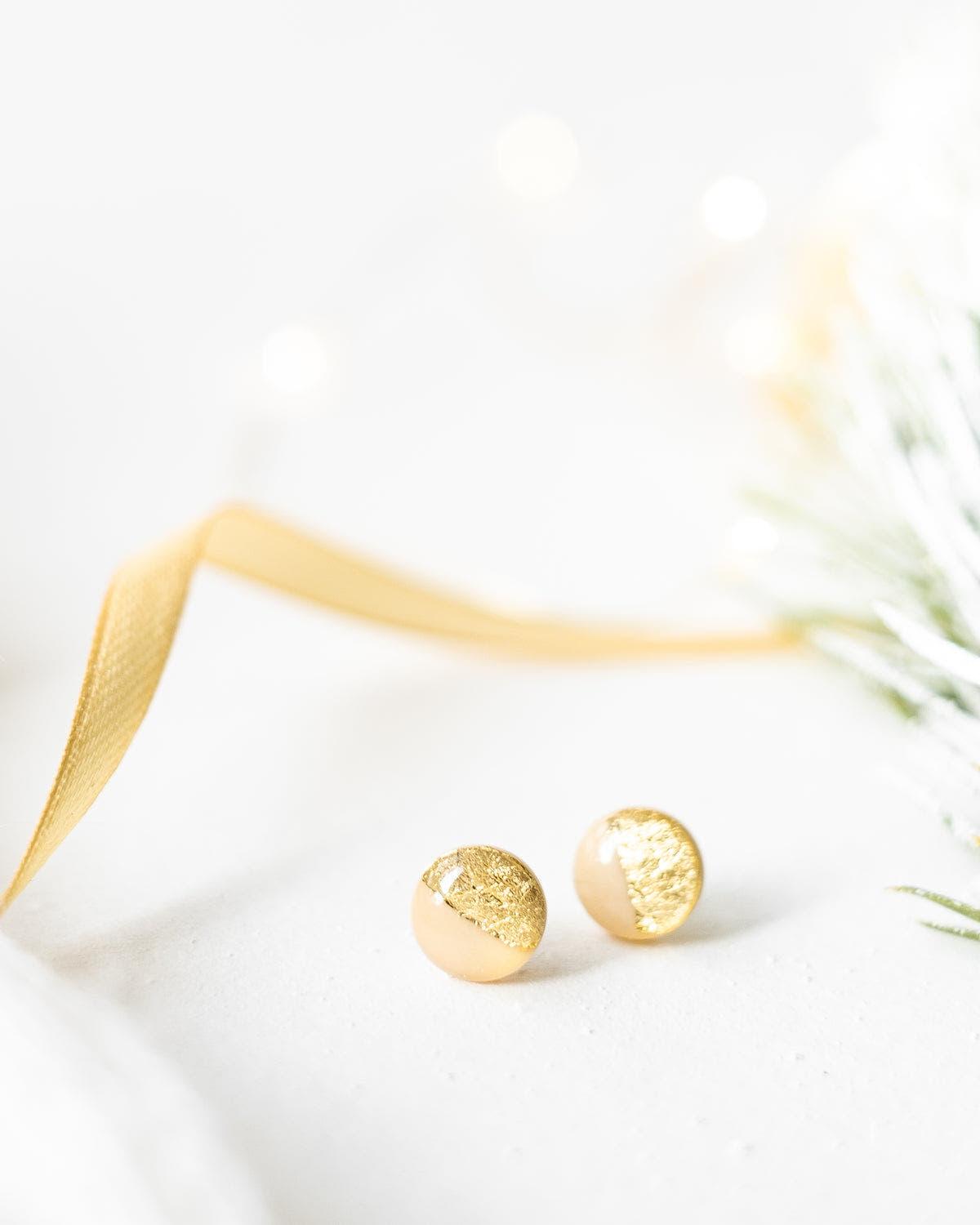 Champagne gold studs - Ollijewelry