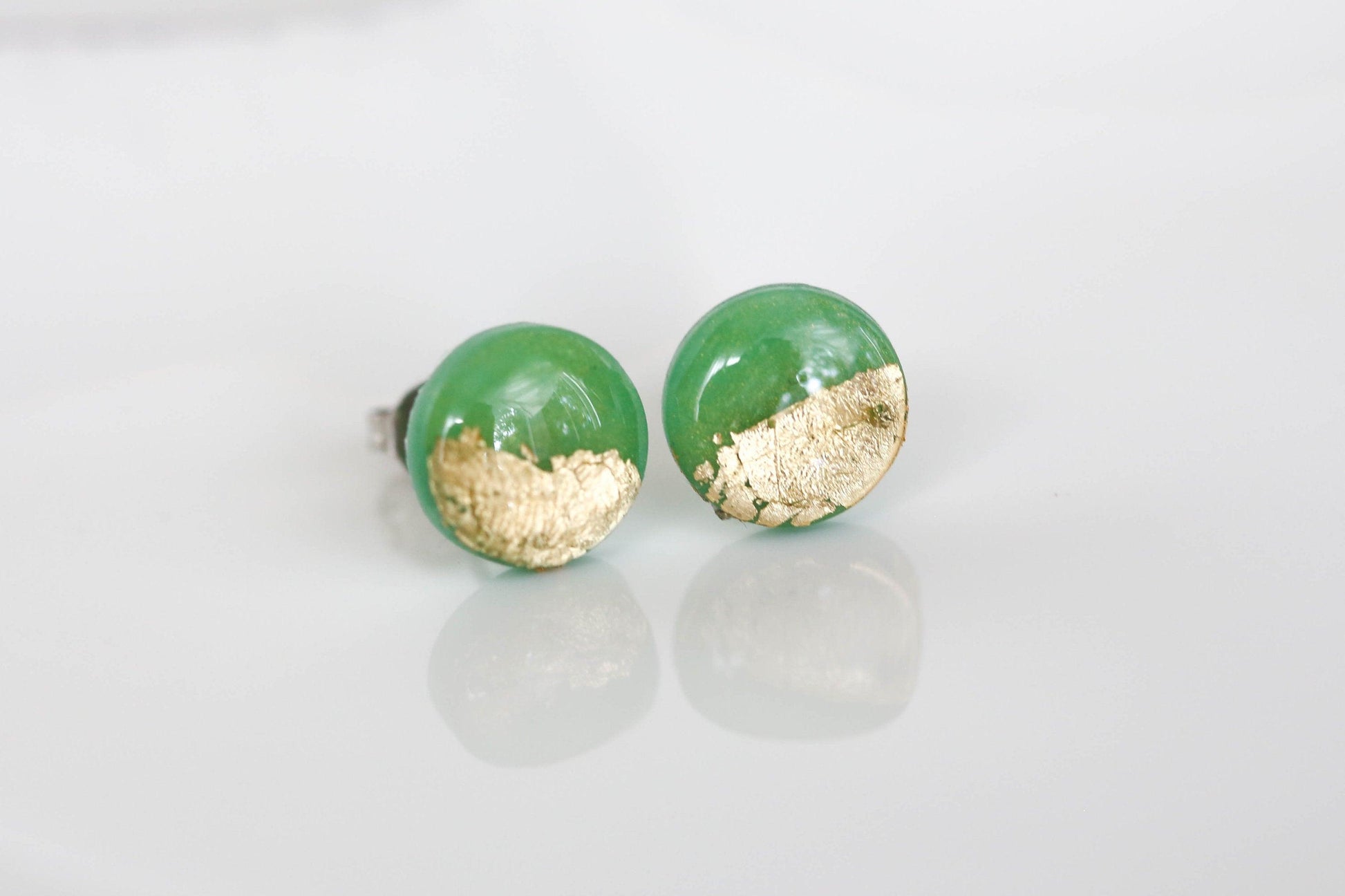 Emerald green surgical steel earrings, Handmade jewelry - Ollijewelry