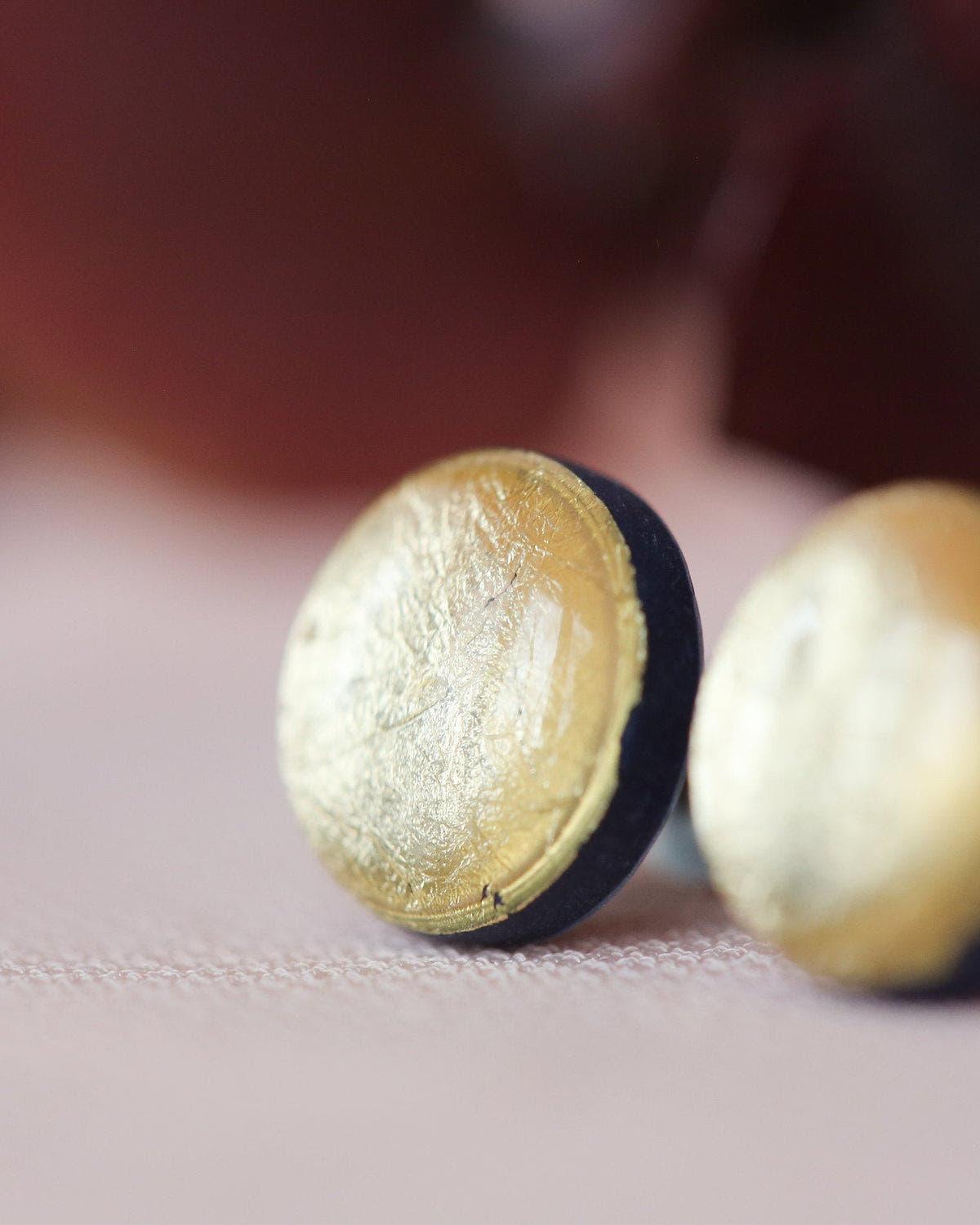 Gold foil earrings with black base - Ollijewelry