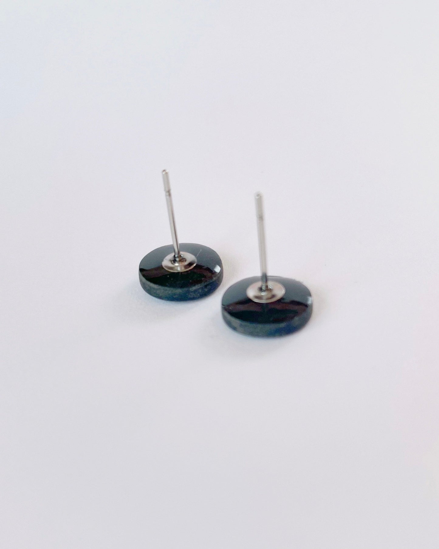 Black stud earrings freeshipping - Ollijewelry